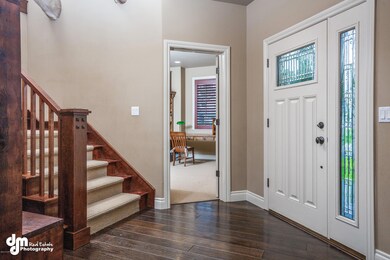 Entryway 8364-FULL