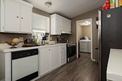 1570 S Peach St unit SPC 45, Medford, OR 97501 - photo 4