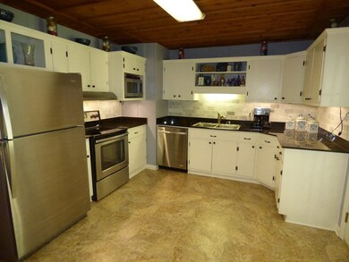 312 Wilson Dr, McComb, MS 39648 - photo 4