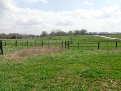 945 Missouri 32, Bolivar, MO 65613 - photo 2