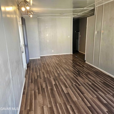 3157 E Avenue I unit B2, Lancaster, CA 93535 - photo 7