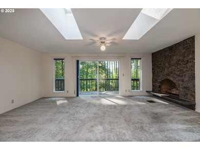 Living Room-Ceiling Fan