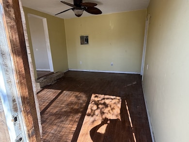 1025 Smith Ave, Hohenwald, TN 38462 - photo 3