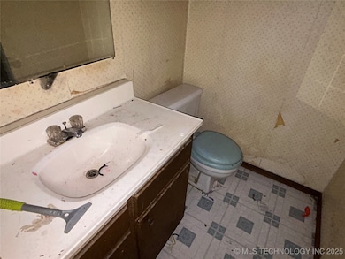 1103 W 20th St, Claremore, OK 74017 - photo 7