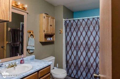 661 W 92nd Ave Anchorage AK-small-006-Ba