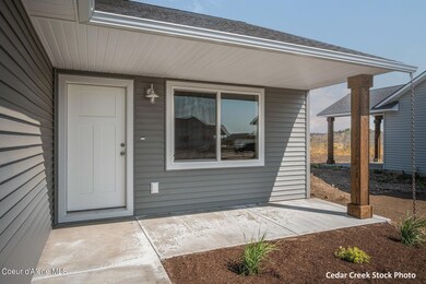 Cedar Creek 4 Front Entry