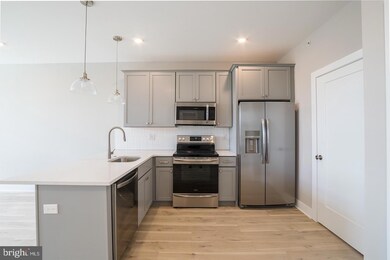 5230 Walnut St unit 2R, Philadelphia, PA 19139 - photo 5