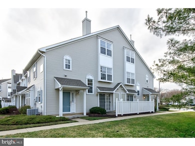 304 Oliphant Ln unit 304B, Mount Laurel, NJ 08054 - photo 2