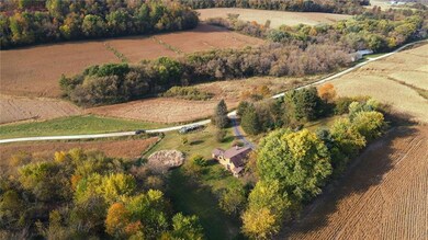 W21828 Donald Veto Ln, Galesville, WI 54630 - photo 5