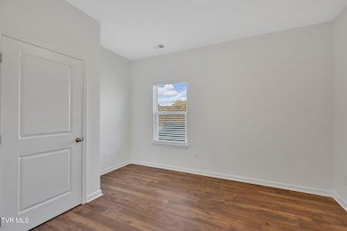 82 Ollie St, Johnson City, TN 37615 - photo 5