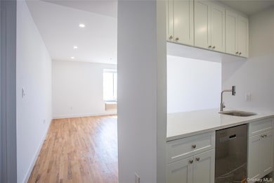 20 Franklin Blvd unit 211, Long Beach, NY 11561 - photo 5