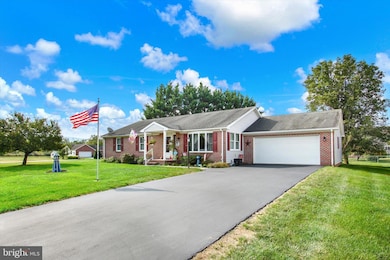 11902 Rinehart Dr, Waynesboro, PA 17268 - photo 2