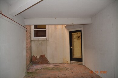 1626 Cherryhurst St, Houston, TX 77006 - photo 2