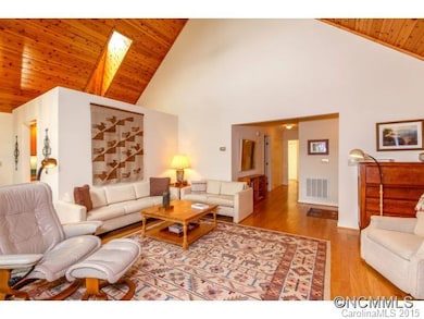 Knotty Pine Ceiling