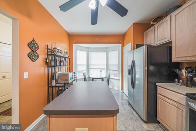 21229 Owls Nest Cir, Germantown, MD 20876 - photo 5