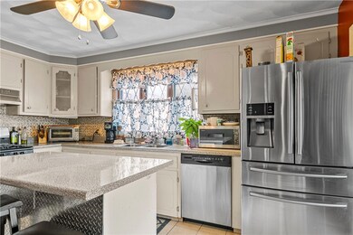 107 Prudence Ave, Providence, RI 02909 - photo 5