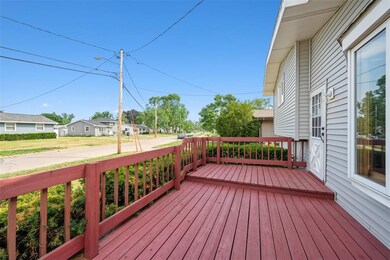 2020 Lauren Dr SW, Cedar Rapids, IA 52404 - photo 3