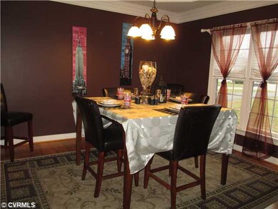 Dining Room - Good size room for family dinners an