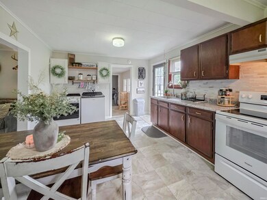 160 SW 5th St, Linton, IN 47441 - photo 7