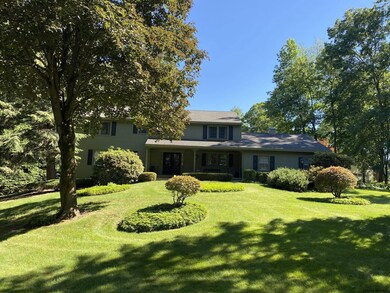 39 Folmsbee Dr, Albany, NY 12204 - photo 6