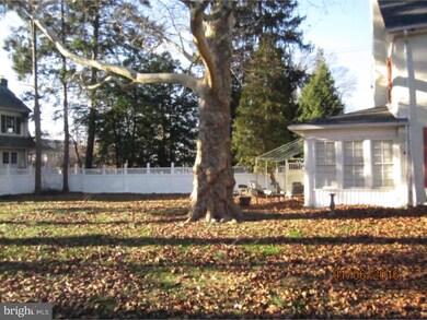 26 E Marshall Rd, Lansdowne, PA 19050 - photo 3