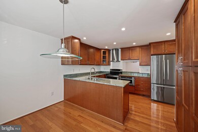 8961 Skyrock Ct, Columbia, MD 21046 - photo 6