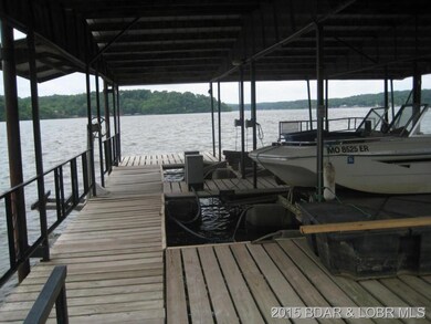 2well covered dock with lifts