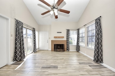 12232 Coppertree Ln unit 122, Houston, TX 77035 - photo 5