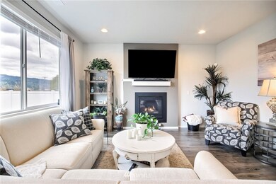 906 Maple Ln SW, Orting, WA 98360 - photo 3