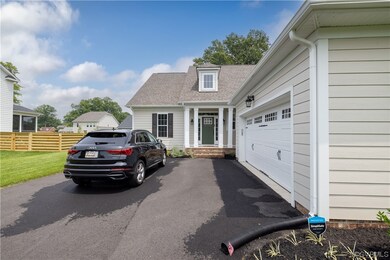 Side Loading Garage with Direct Entry