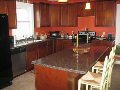 307 Elm St, Keene, NH 03431 - photo 4