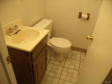 unlisted-address, Allentown, PA 18102 - photo 6
