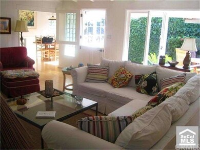 MAIN FLOOR LIVING/FAMILY ROOM