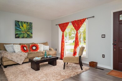 1204 W Northrup St, Lansing, MI 48911 - photo 4