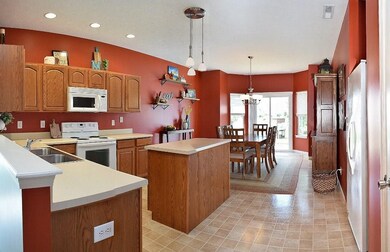 2564 Monarchy Ln, Greenwood, IN 46143 - photo 7