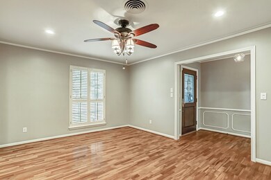 10019 Overbrook Ln, Houston, TX 77042 - photo 7