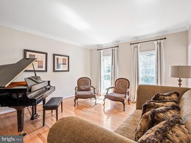 7928 Bressingham Dr, Fairfax Station, VA 22039 - photo 5