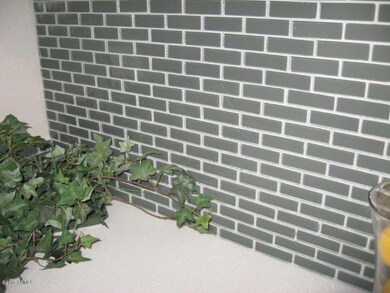 Kitchen backsplash