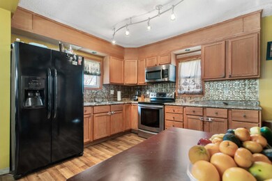 245 W 16th St, Holland, 49423-15