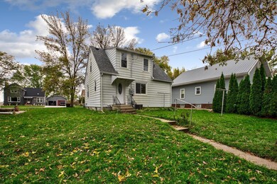 427 S 4th St, Le Sueur, MN 56058 - photo 6