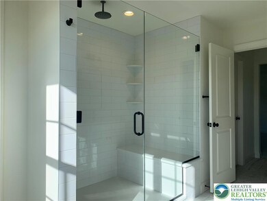 8868 Yorkshire Cir, Fogelsville, PA 18051 - photo 7