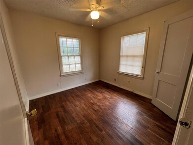 315 Ritchey St, Gainesville, TX 76240 - photo 6