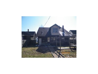 710 W Powers St, Muncie, IN 47305 - photo 2