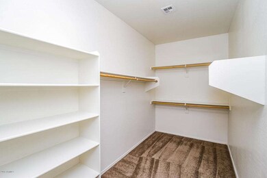 Great-size Master Closet