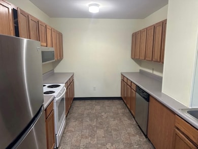 131 High St unit C, Keene, NH 03431 - photo 2