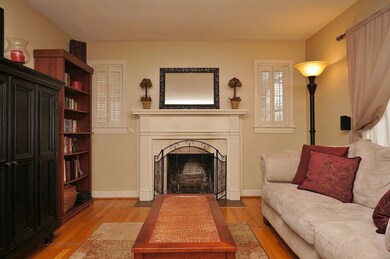 Living Room 4