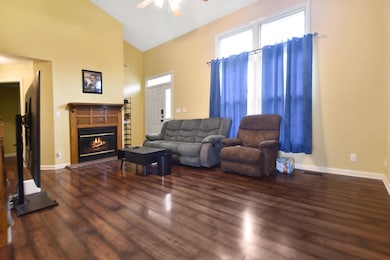 1122 Rosebrook Dr, Clarksville, TN 37042 - photo 4