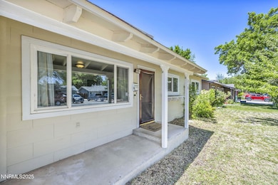 4-web-or-mls-218-albany-ave