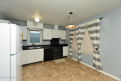 305 Jeanette St, Winterville, NC 28590 - photo 2