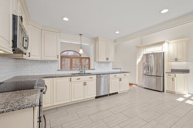 12 Kings Grant Rd, Westborough, MA 01581 - photo 6